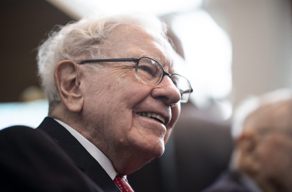 Buffett Breaks the Trend How Warren Buffett Gained 127 Billion as Others Lost Billions